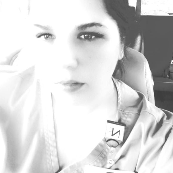 Meet your Posher, Rhonda - Picture 1 of 1